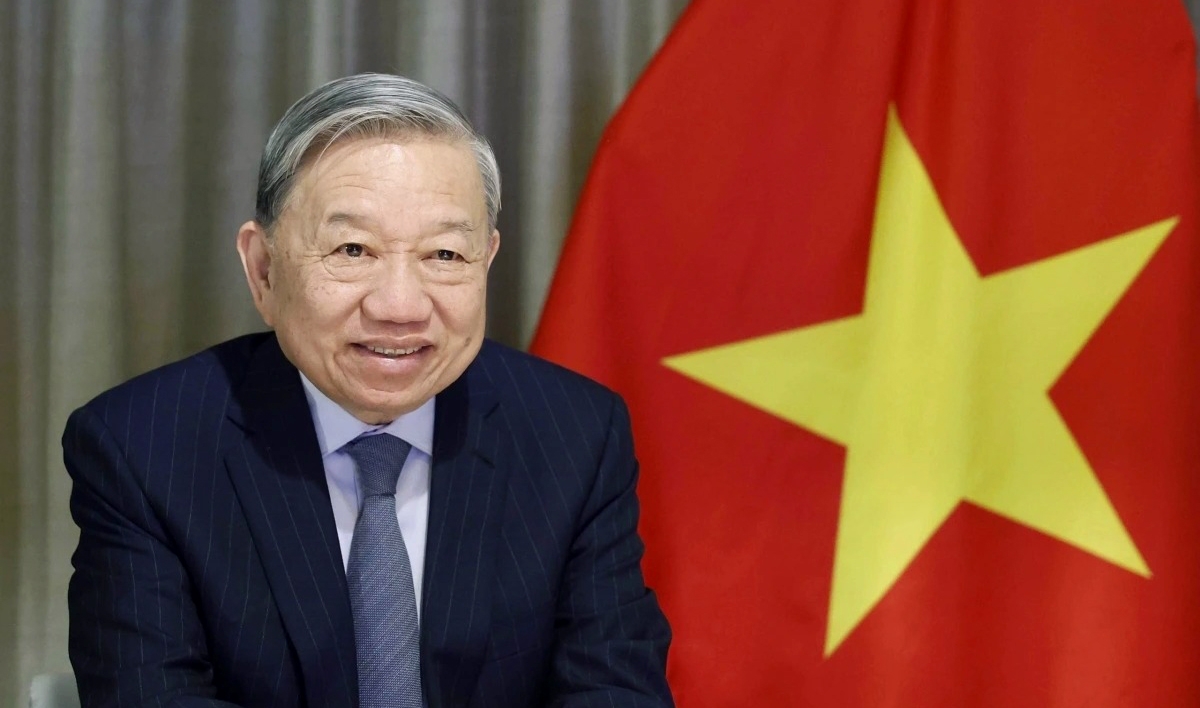 Vietnam, Japan leaders hold phone call to advance strategic partnership